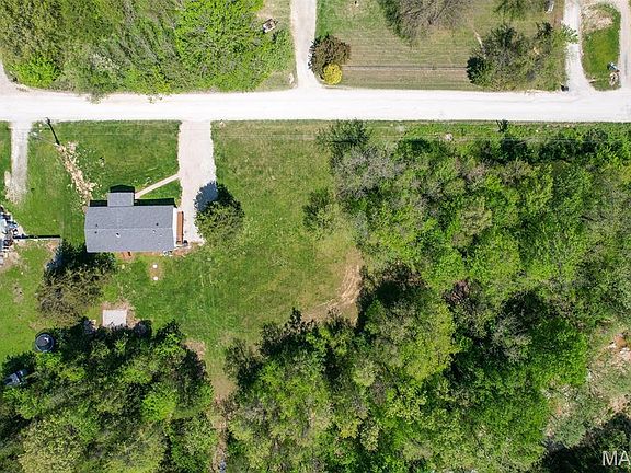 3rd image of 10002 Three Oaks Ln