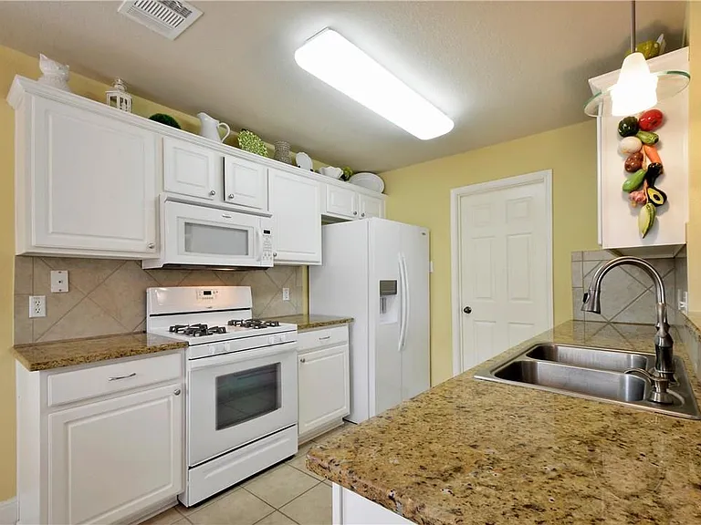 3345 Winding River Trl — Photo 10
