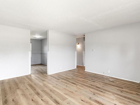 4th image of 3226 Rexford Dr