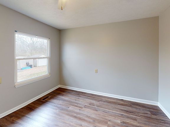 2nd image of 314 Preston Ave #302