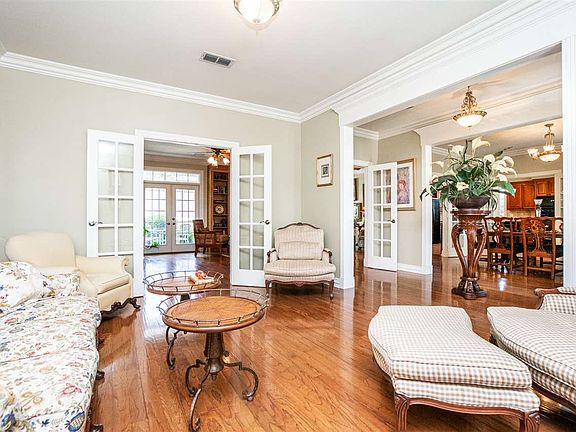 3rd image of 3100 Fairway Oaks Ln