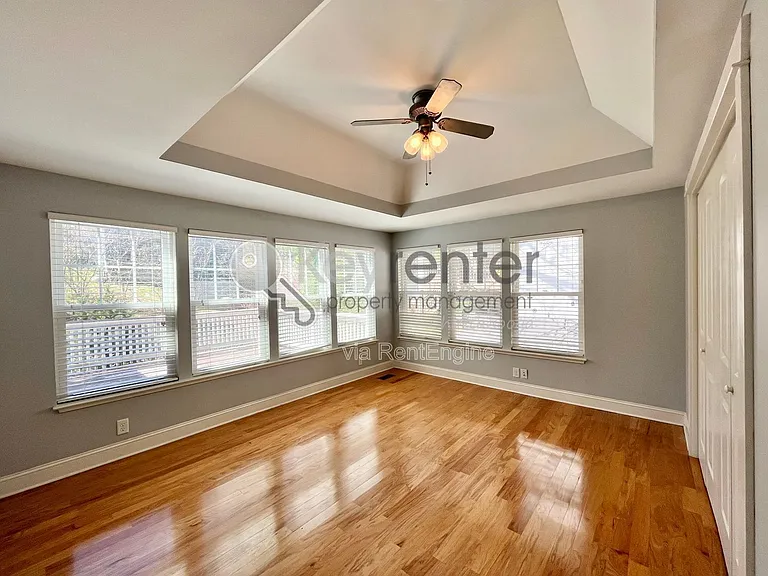 1216 Hanover St — Photo 10