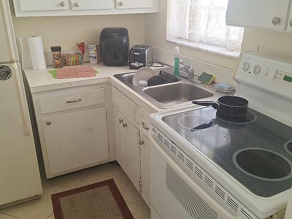 5th image of 2650 W Golf Boulevard #260