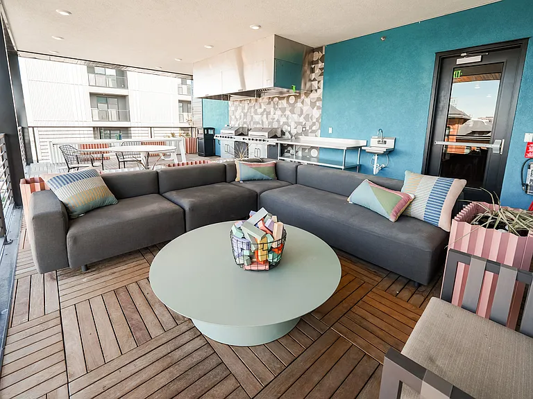 Outdoor Kitchen and Lounge