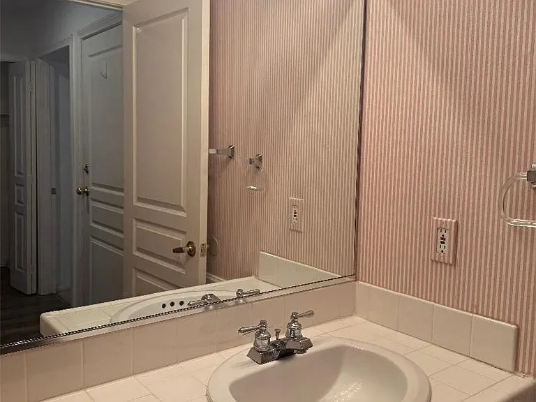 19569 Saint Andrews Way #19569 — Photo 2