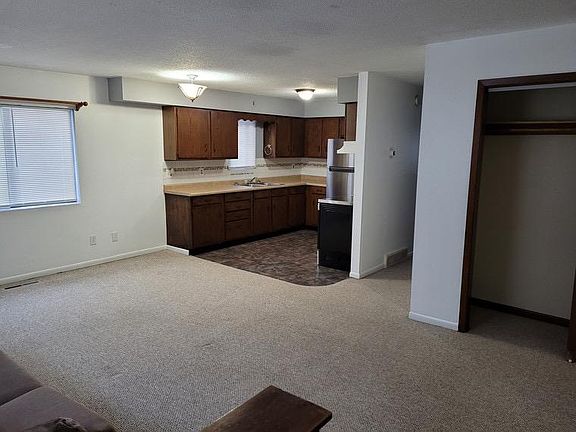 4th image of 1302 Madison Ave #3