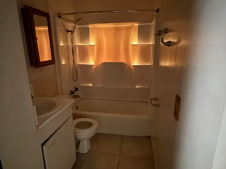 114 Brockton Dr — Photo 5