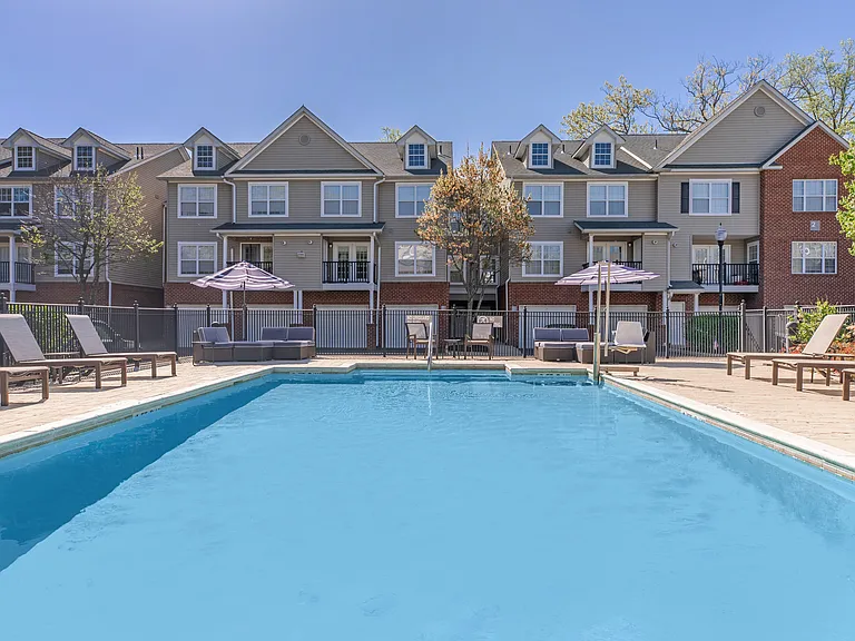 Huntington Townhomes — Photo 30