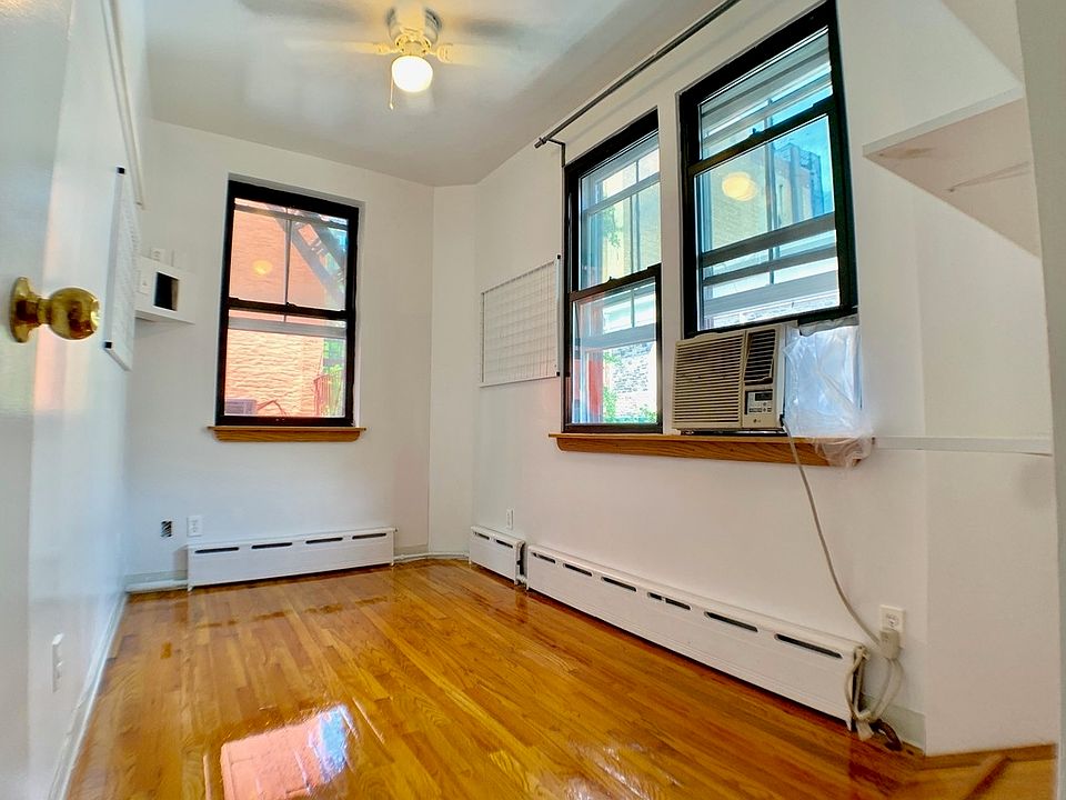 1st image of 102 Washington Pl APT 1B