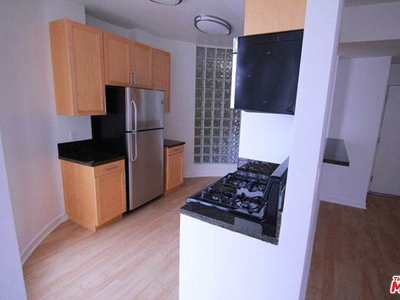 5th image of 884 Palm Ave APT 105