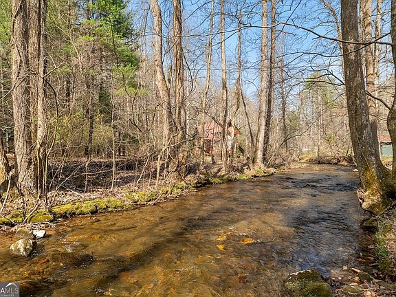 4th image of 881 Fox Mountain Rd