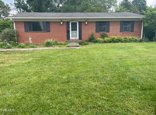 2709 Oakcliff Ct, Johnson City, TN 37601