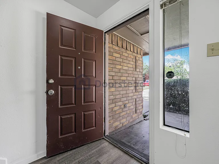 4707 Fallenash Dr — Photo 6