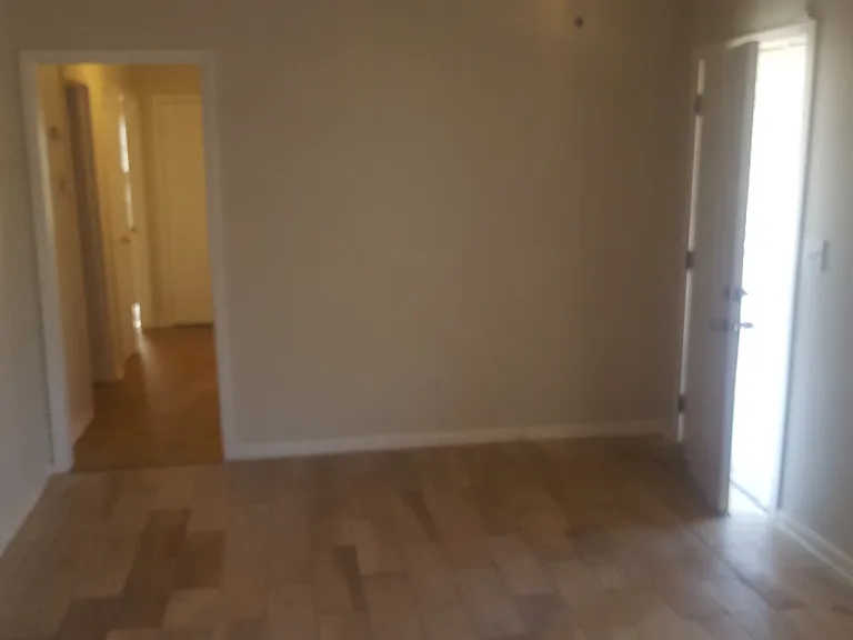 1647 Bridgeport Dr NW — Photo 5