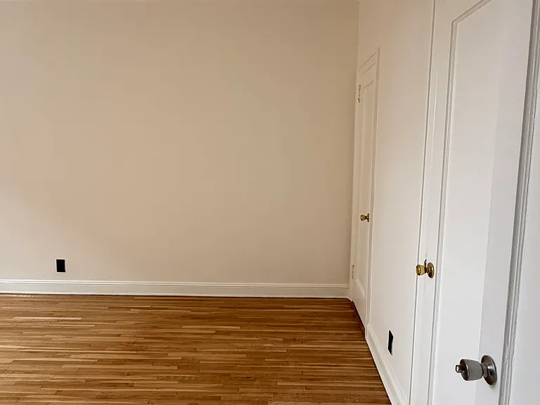 6407 102nd St #3 — Photo 17
