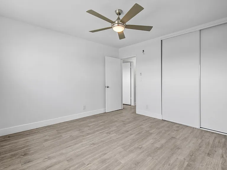 2233 S Ridgeley Dr #303 — Photo 13