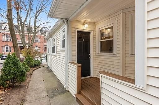 3rd image of 17 Kensington Park APT 1