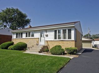 530 Pinehurst Dr, Des Plaines, IL