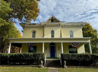 131 Park Pl, Wellington, OH 44090