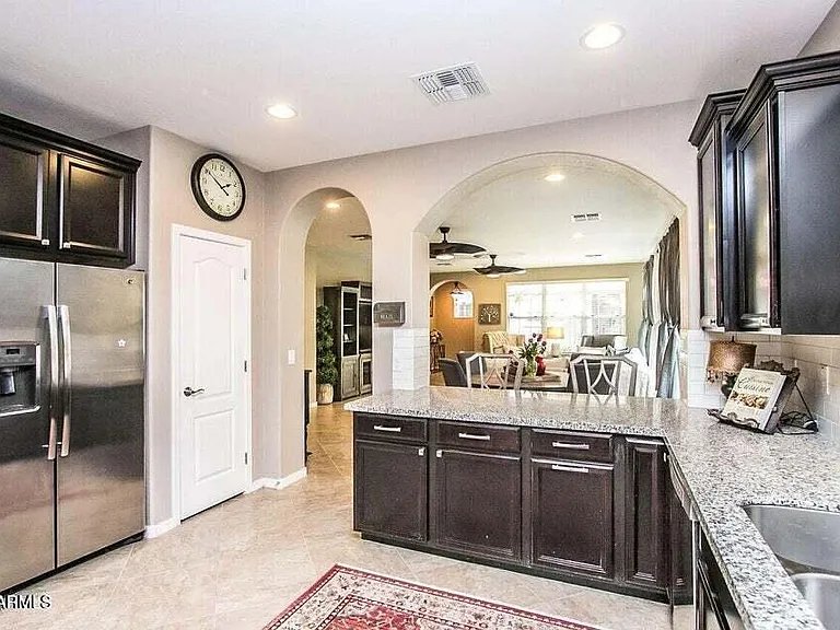 1089 S Annie Ln — Photo 3