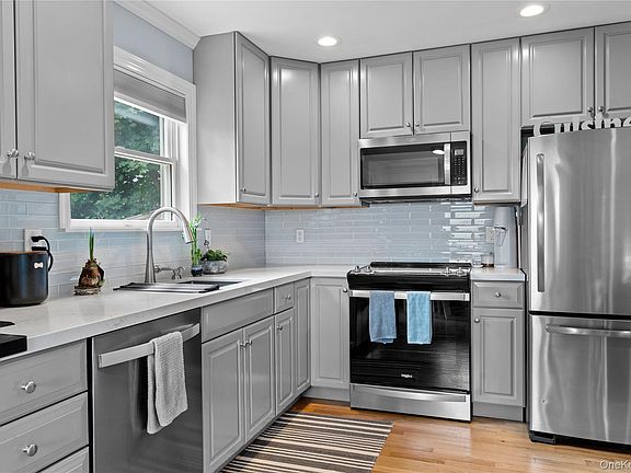 5th image of 36 Grandview Drive