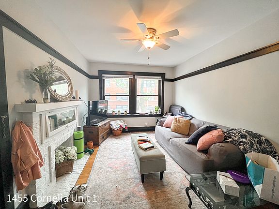 4th image of 1447 W Cornelia Ave #2116189