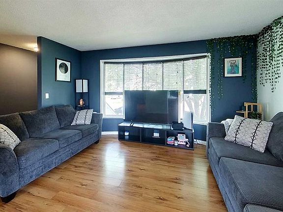 2nd image of 1402 E Edson Dr