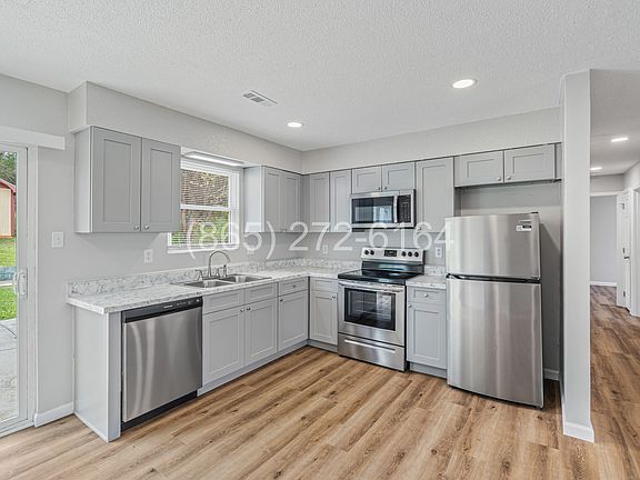 5th image of 4034 Deer Run Dr