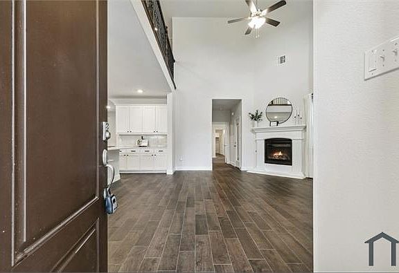 4th image of 6012 Paddock Ln