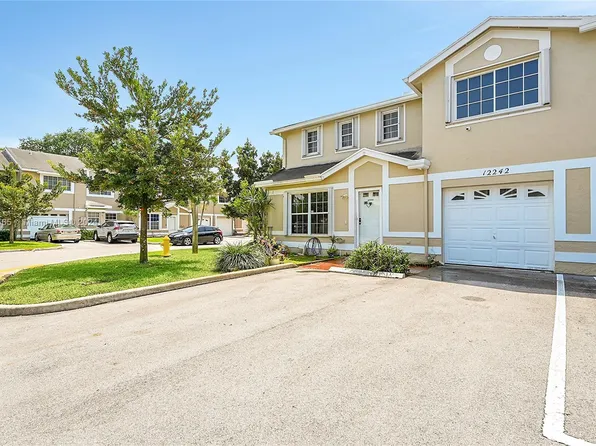 12242 SW 49th Ct, Cooper City, FL 33330