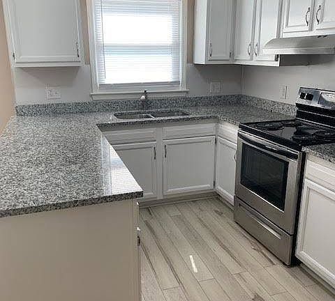 5th image of 123 W Victoria Ct APT C
