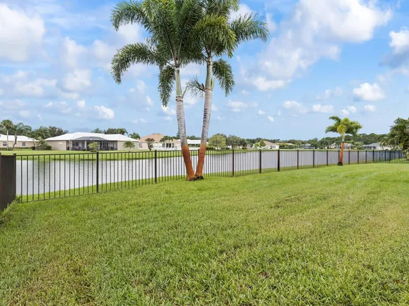 2609 Serenity Circle N, Fort Pierce, FL 34981