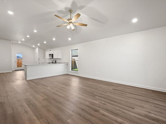 3rd image of 1317 N Chicago Ave