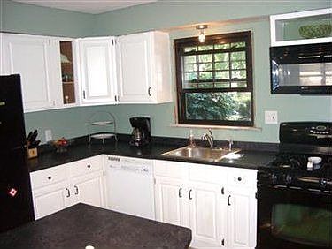 4th image of 25525 Chatworth Dr