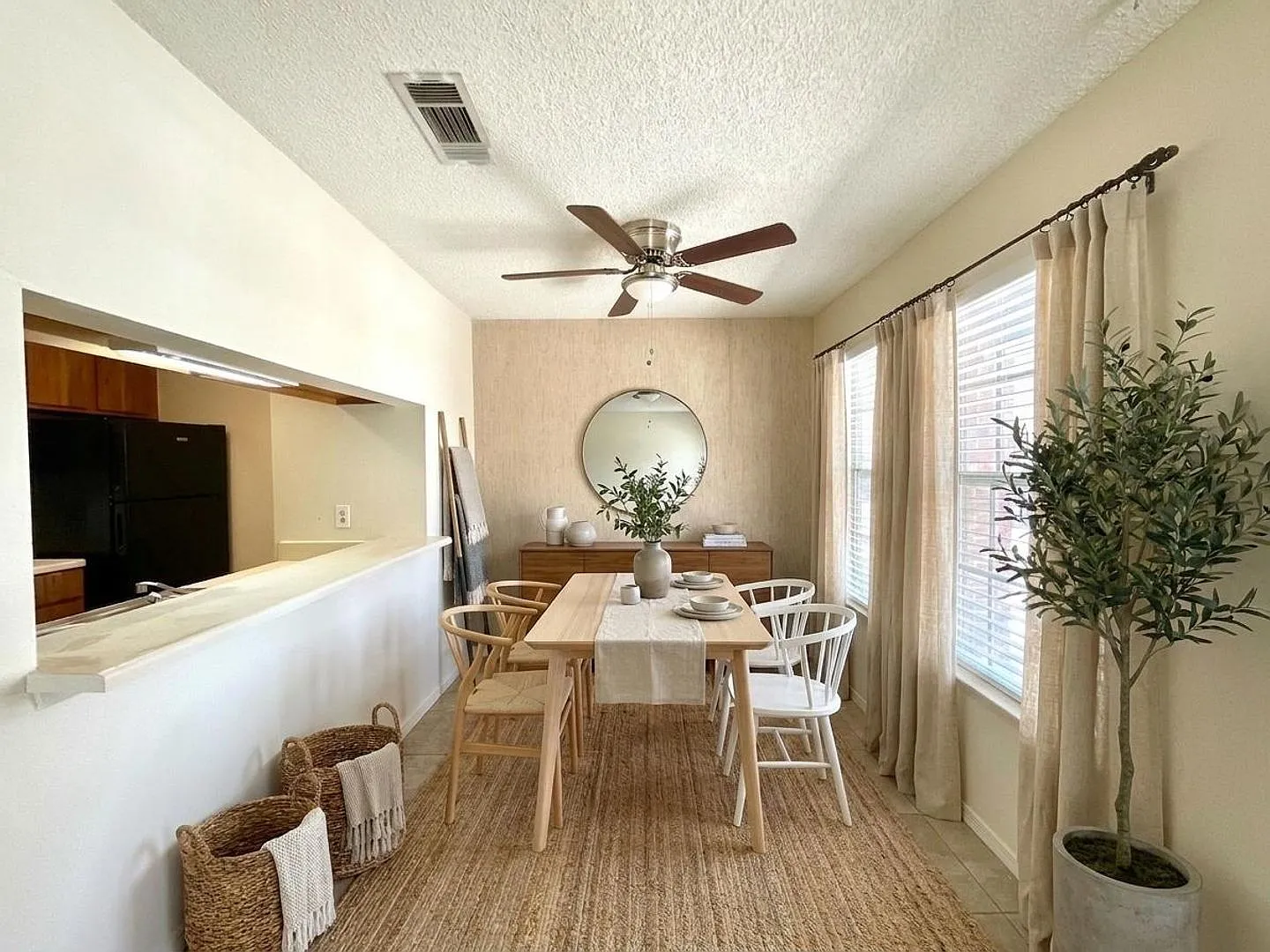 Move-In Ready 2BD/2BA with Fireplace, In-Unit Laundry & Community Pool! — Photo 4