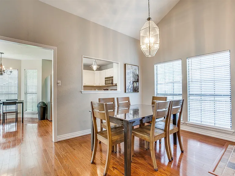 4436 Odessa Dr — Photo 6