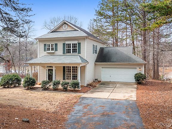 2nd image of 3611 Lake Bluff Dr