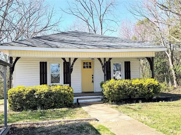 515 Butler St, Pilot Mtn, NC 27041