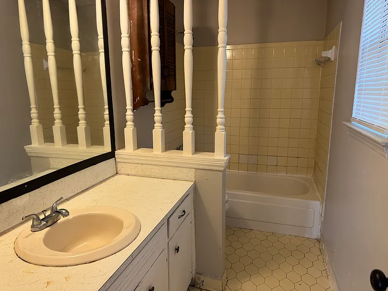 4220 Matterhorn Ct — Photo 6