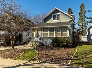 713 1st St NW, Rochester, MN 55901