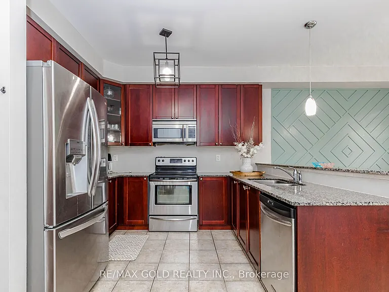 12 Cailiff St — Photo 17