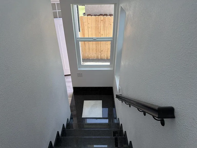 5337 Saxon St — Photo 9