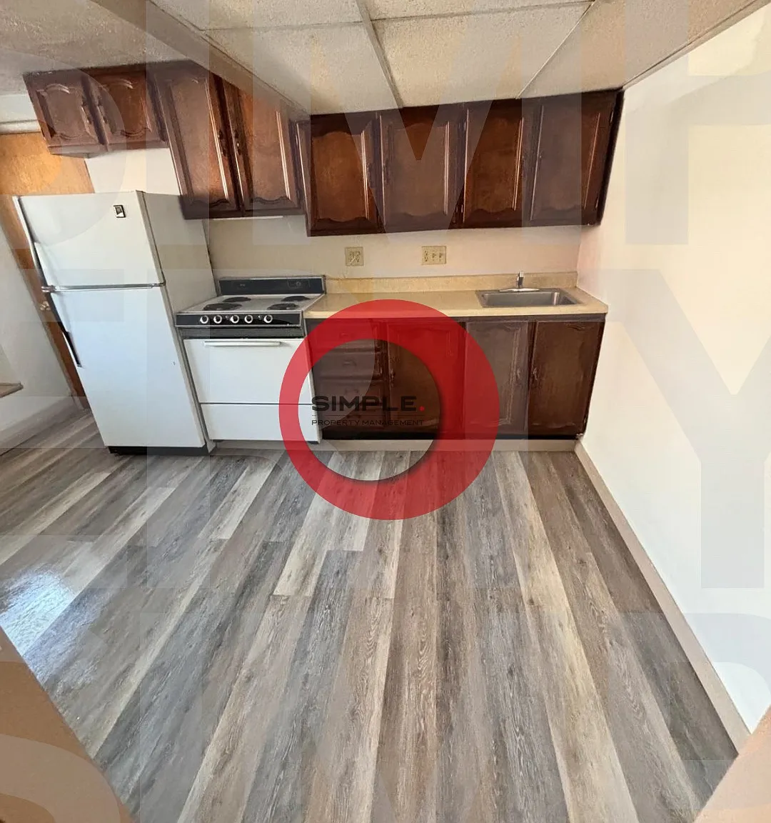 1 bed, $1,000 — Photo 1