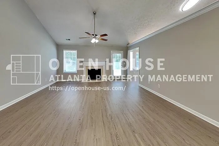 638 Castlebrooke Way — Photo 3