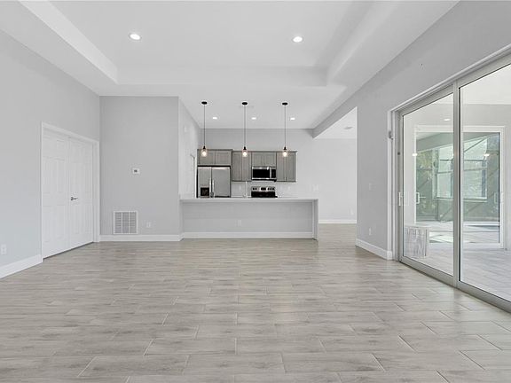 4th image of 1306 NE 2ND AVENUE