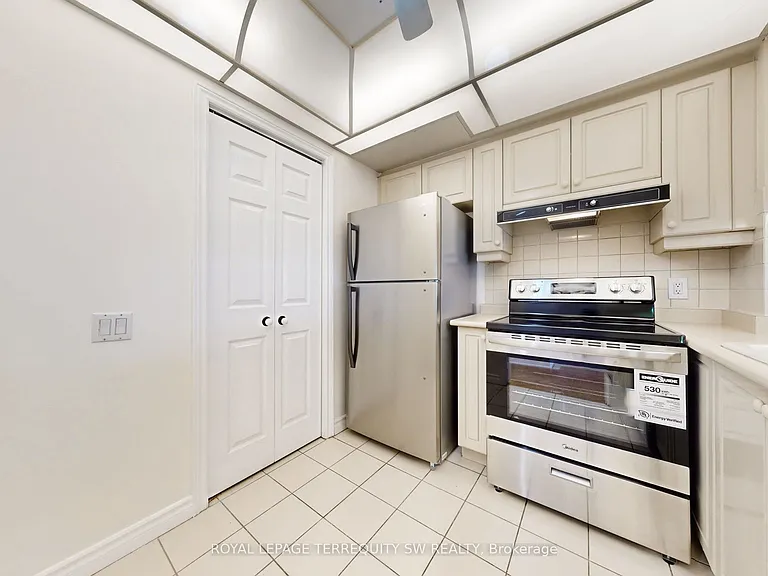 71 Simcoe St #2001 — Photo 18