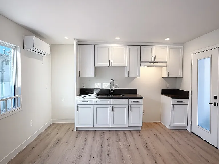 1474 S Wooster St #3/4 — Photo 6