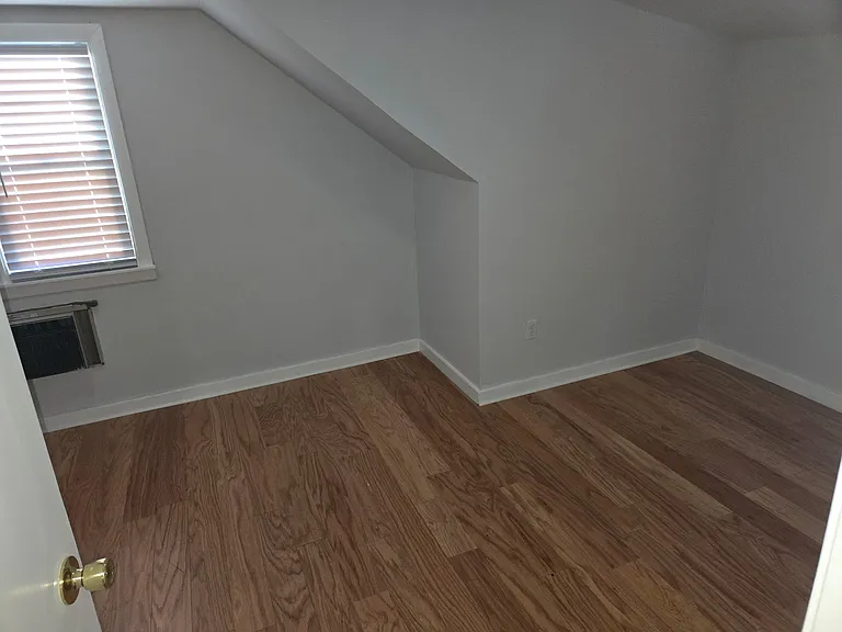21 Bremen St — Photo 28
