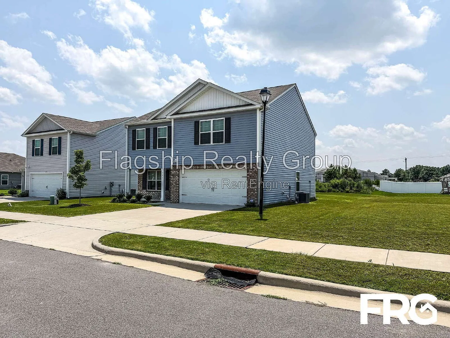 3 bed, 2.5 bath, 2192 sqft, $1,875 — Photo 1