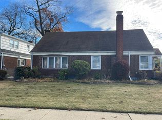 33 Ridgewood St, Valley Stream, NY 11580